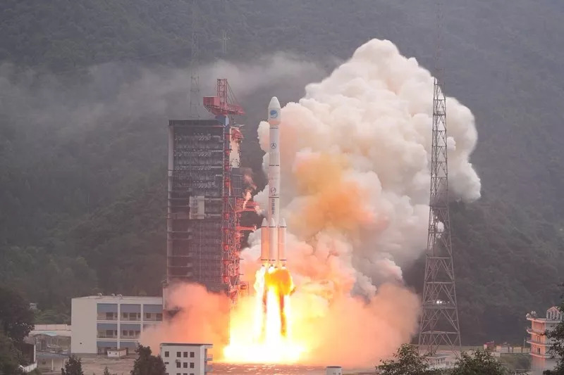 正在升空的遙感衛星運載火箭 正在升空的遙感衛星運載火箭